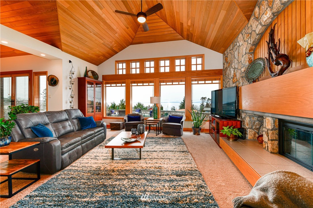 2392 Williams Road Oak Harbor, WA 98277 - Photo 5 of 39 Gallery Image 5