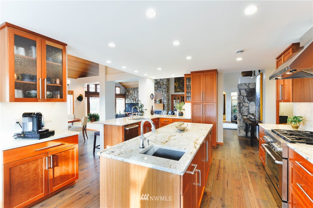 2392 Williams Road Oak Harbor, WA 98277 - Photo 10 of 39 Gallery Image 10