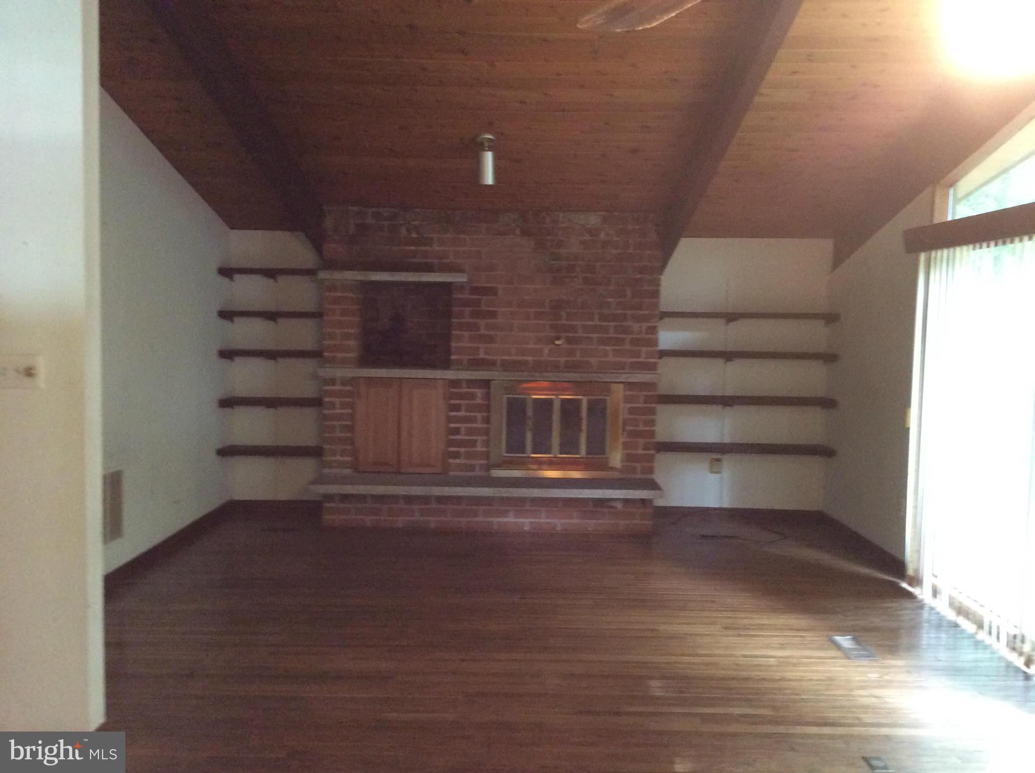 4229 Rocks Road Street, MD 21154 - Photo 6 of 9 Living Room