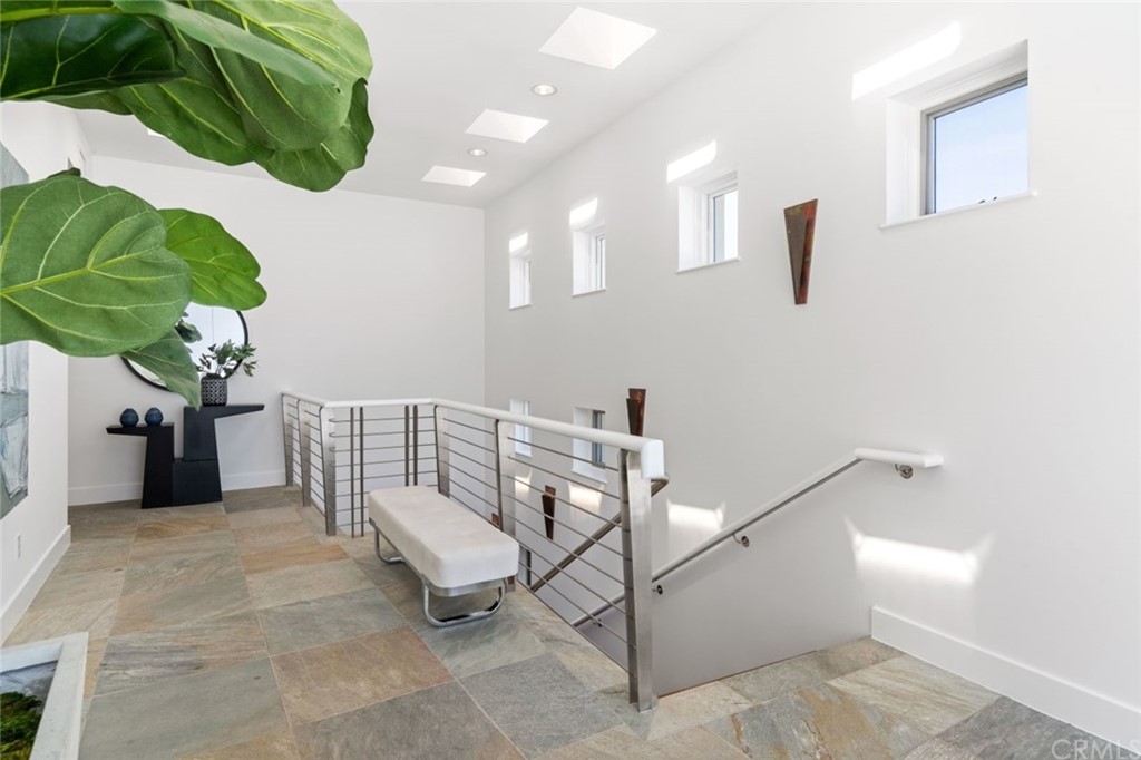 11 Camel Point Drive Laguna Beach, CA 92651 - Photo 16 of 67