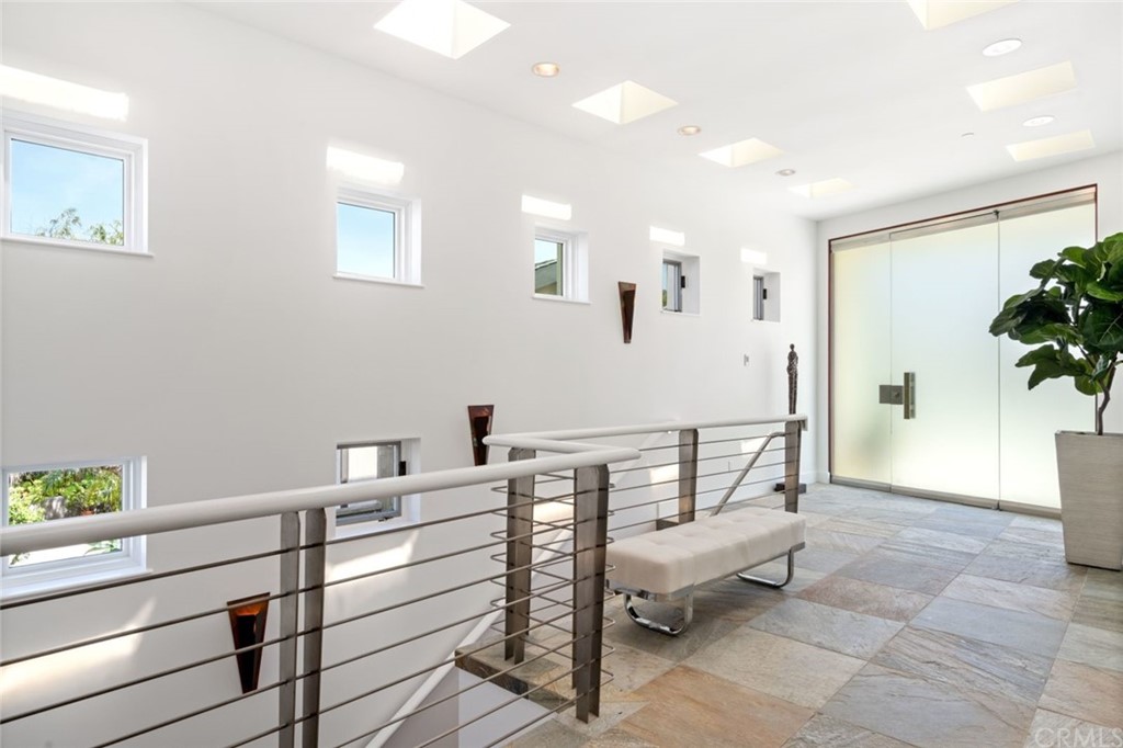 11 Camel Point Drive Laguna Beach, CA 92651 - Photo 17 of 67