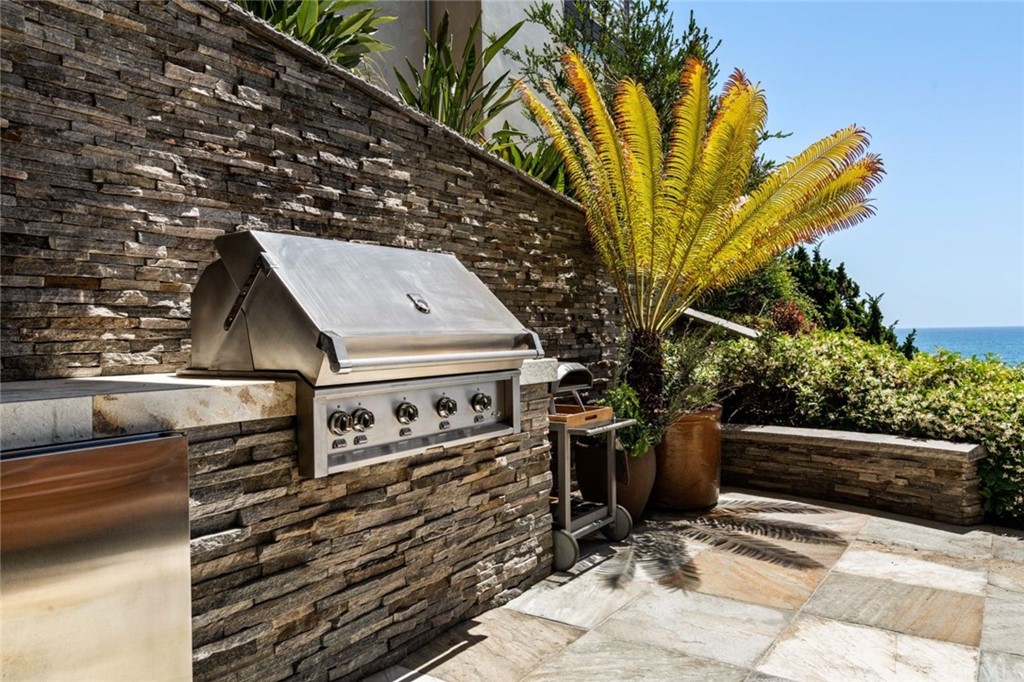 11 Camel Point Drive Laguna Beach, CA 92651 - Photo 47 of 67