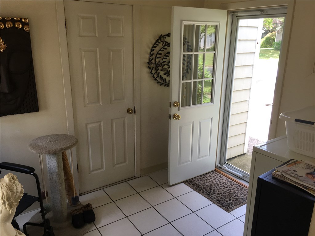 30 Rutherford Avenue Warwick, RI 02886 - Photo 5 of 11 Gallery Image 5