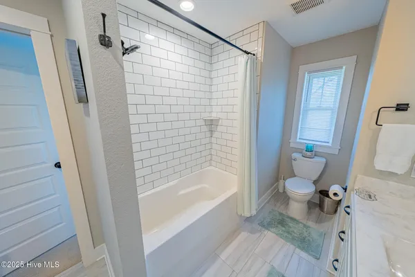 $699,900 | 500 West Eden Street, Kill Devil Hills, NC 27948