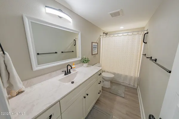 $699,900 | 500 West Eden Street, Kill Devil Hills, NC 27948