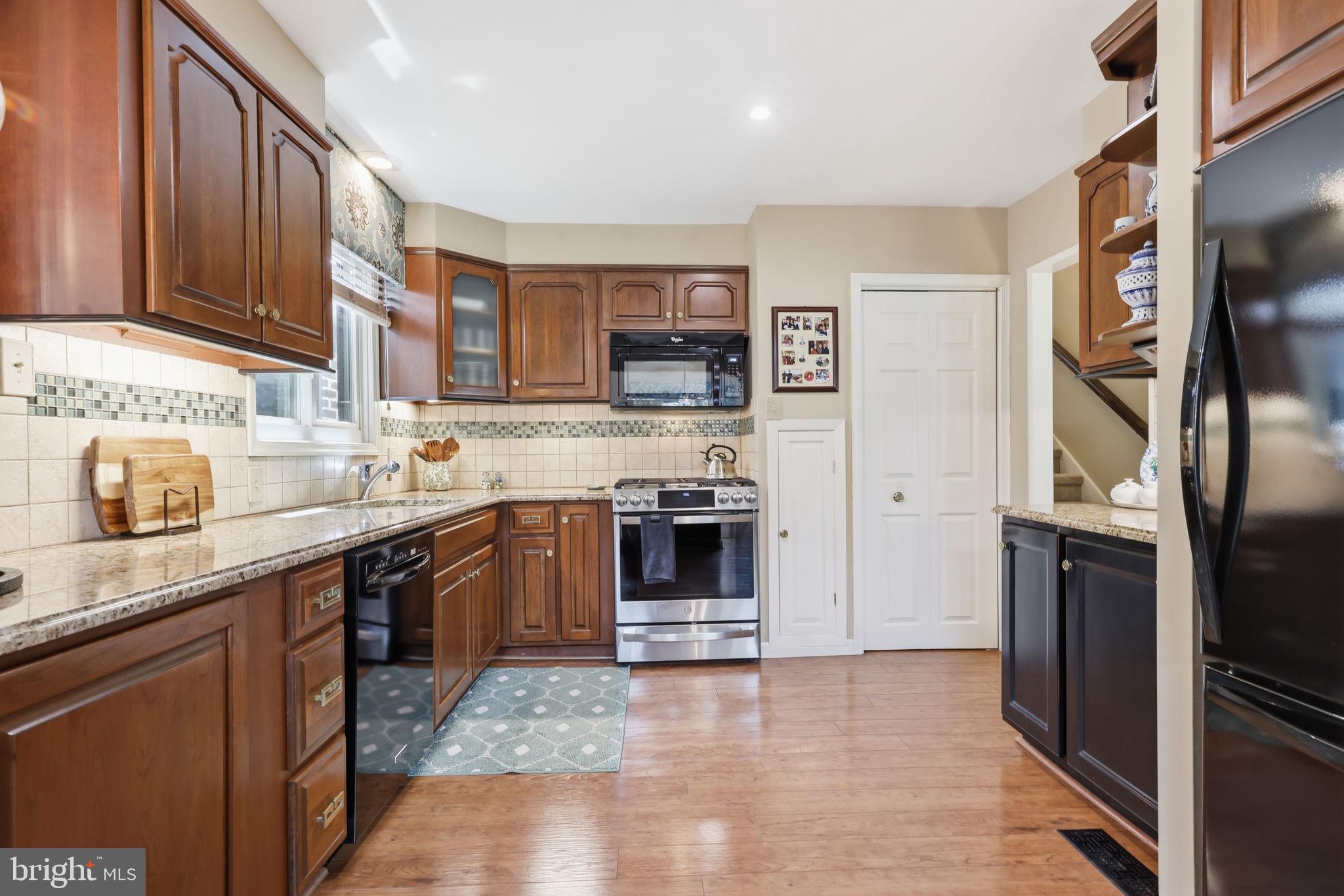 665 Paddock Road Southampton, PA 18966 - Photo 10 of 59