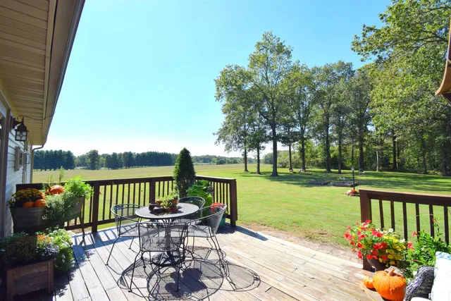 $365,000 | 677 County Road 105 East, Bluford, IL 62814