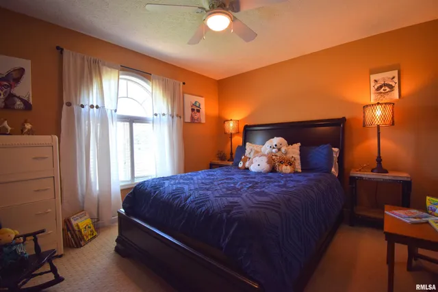 $365,000 | 677 County Road 105 East, Bluford, IL 62814