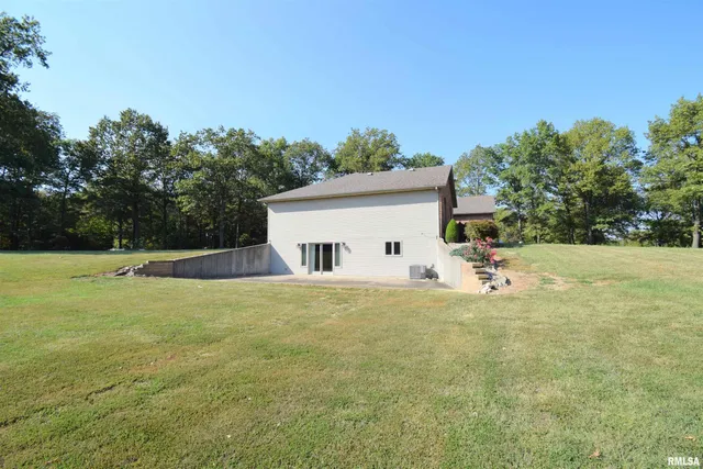 $365,000 | 677 County Road 105 East, Bluford, IL 62814