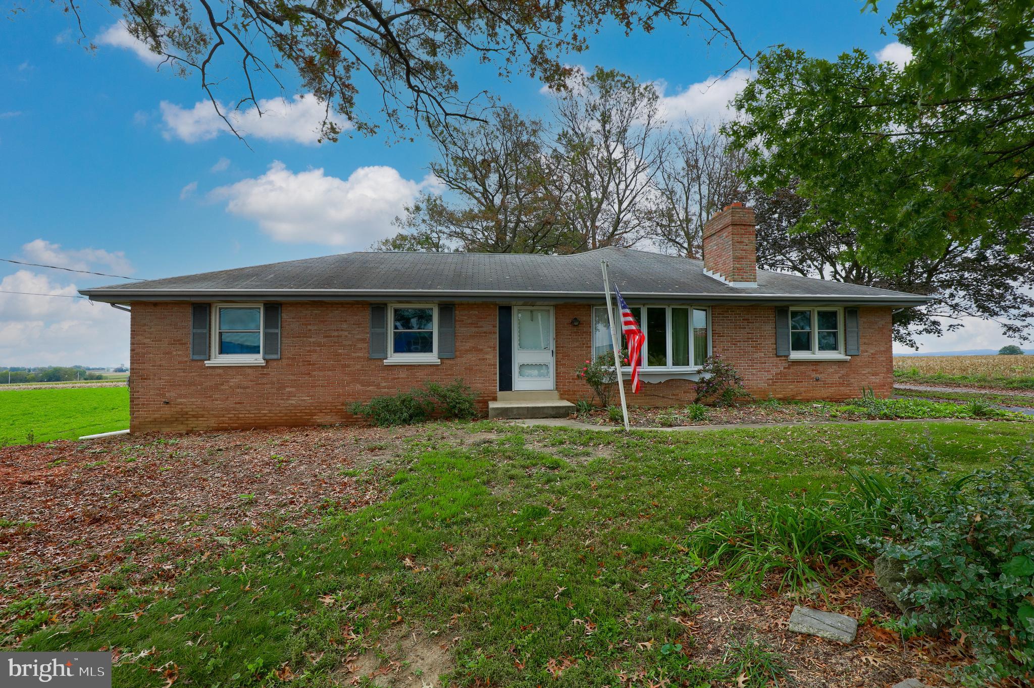 1537 Book Road Lancaster, PA 17602 - Photo 2 of 55 Gallery Image 2