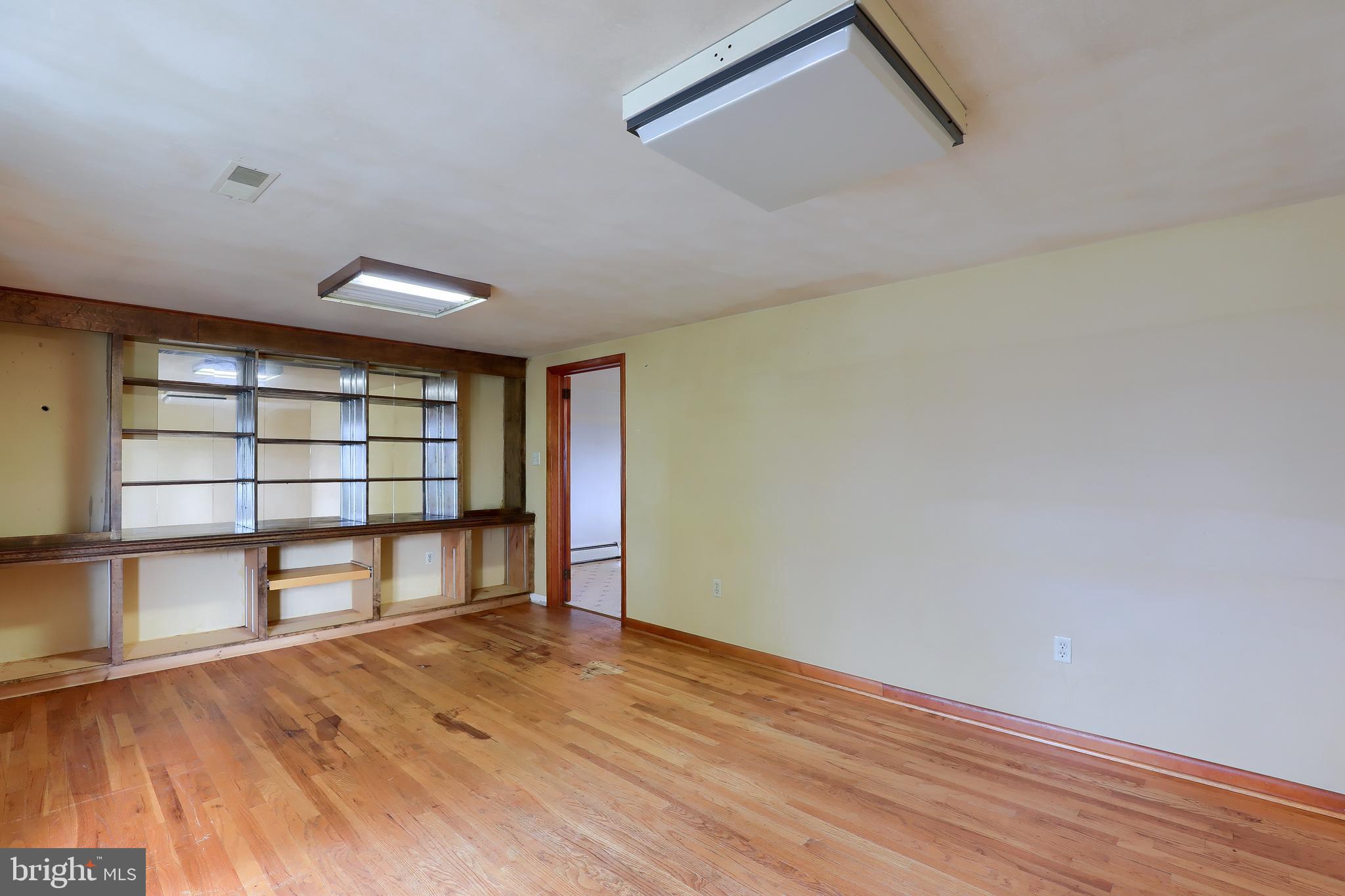 1537 Book Road Lancaster, PA 17602 - Photo 8 of 55 Gallery Image 8