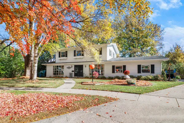 $524,900 | 4402 Vale Circle, Madison, WI 53711