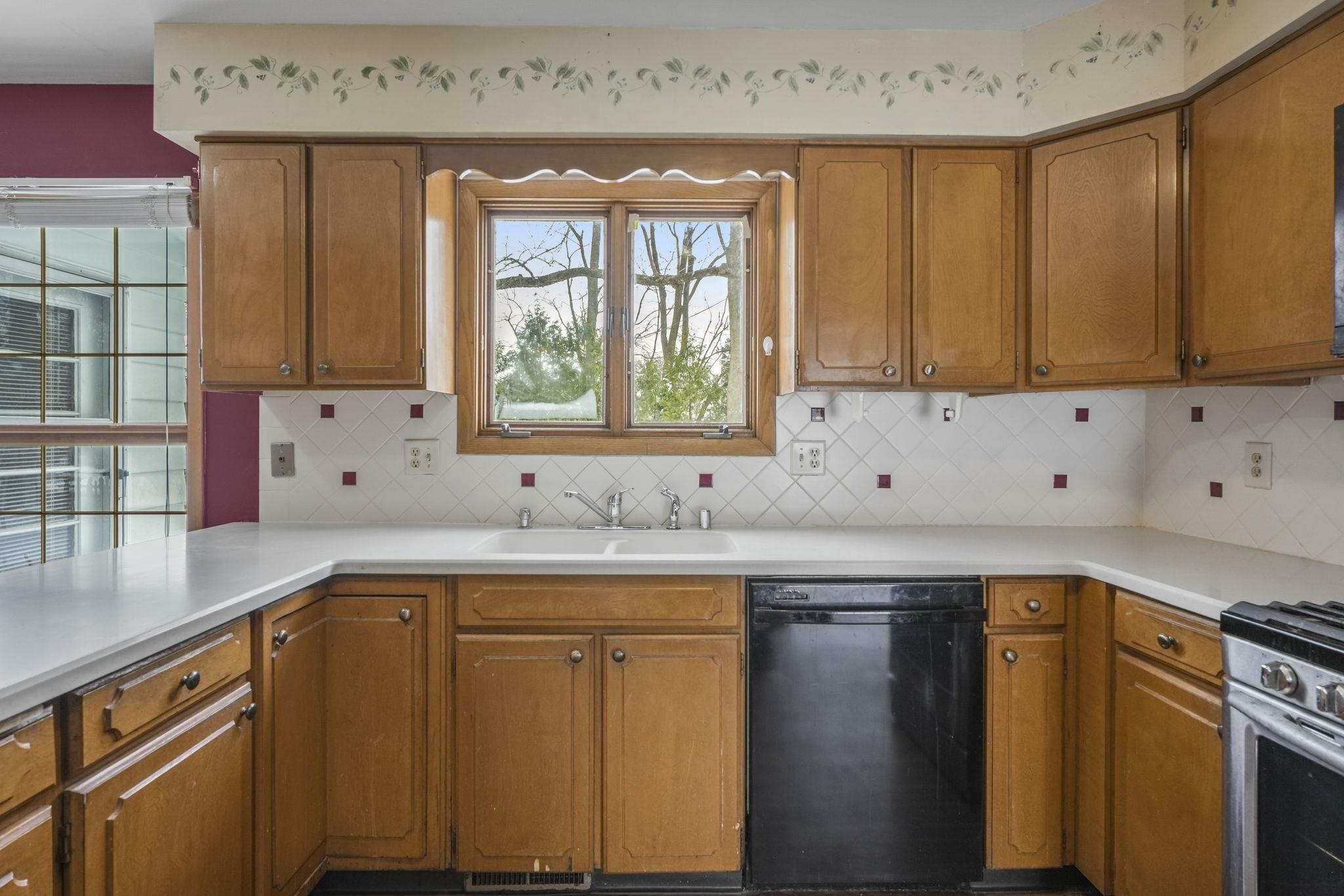 4402 Vale Circle Madison, WI 53711 - Photo 20 of 47