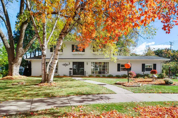 $524,900 | 4402 Vale Circle, Madison, WI 53711