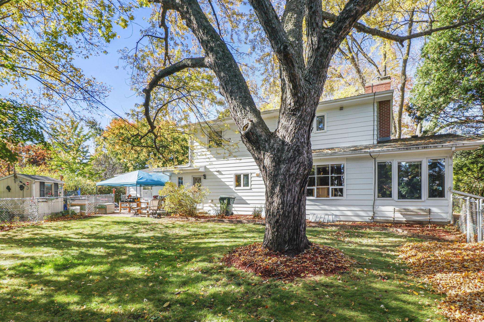 4402 Vale Circle Madison, WI 53711 - Photo 4 of 47
