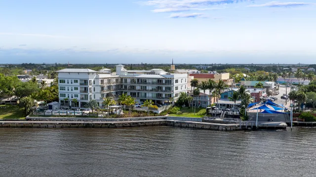 $1,095,000 | 41 Southwest Seminole Street, Unit 310, Stuart, FL 34994