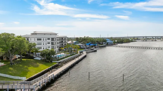 $1,095,000 | 41 Southwest Seminole Street, Unit 310, Stuart, FL 34994