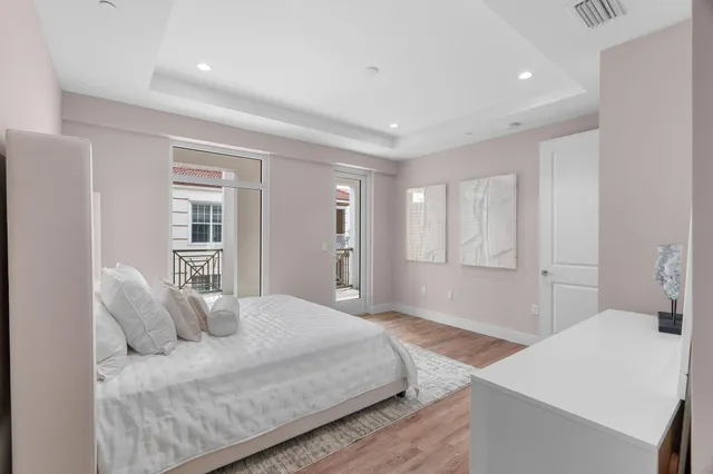 $1,095,000 | 41 Southwest Seminole Street, Unit 310, Stuart, FL 34994