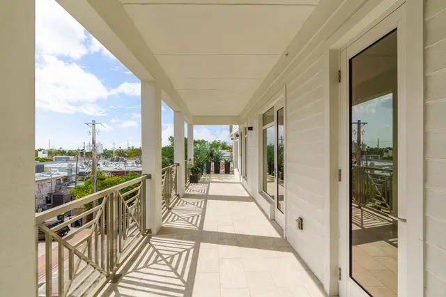 $1,095,000 | 41 Southwest Seminole Street, Unit 310, Stuart, FL 34994