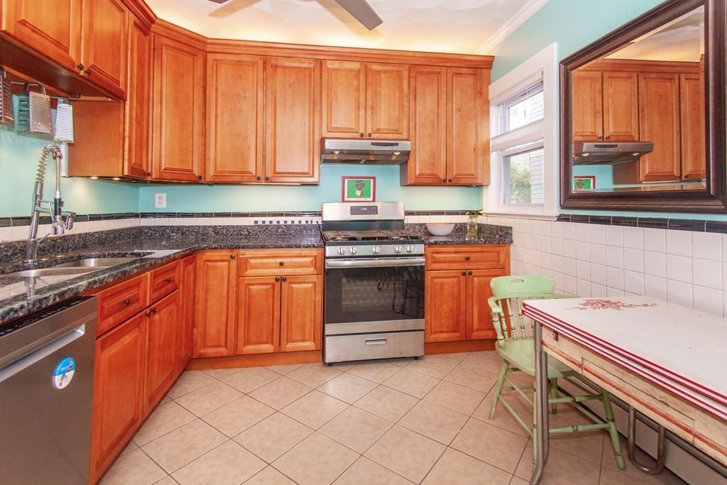 37 Mt Ida Road Boston, MA 02122 - Photo 6 of 35 Gallery Image 6