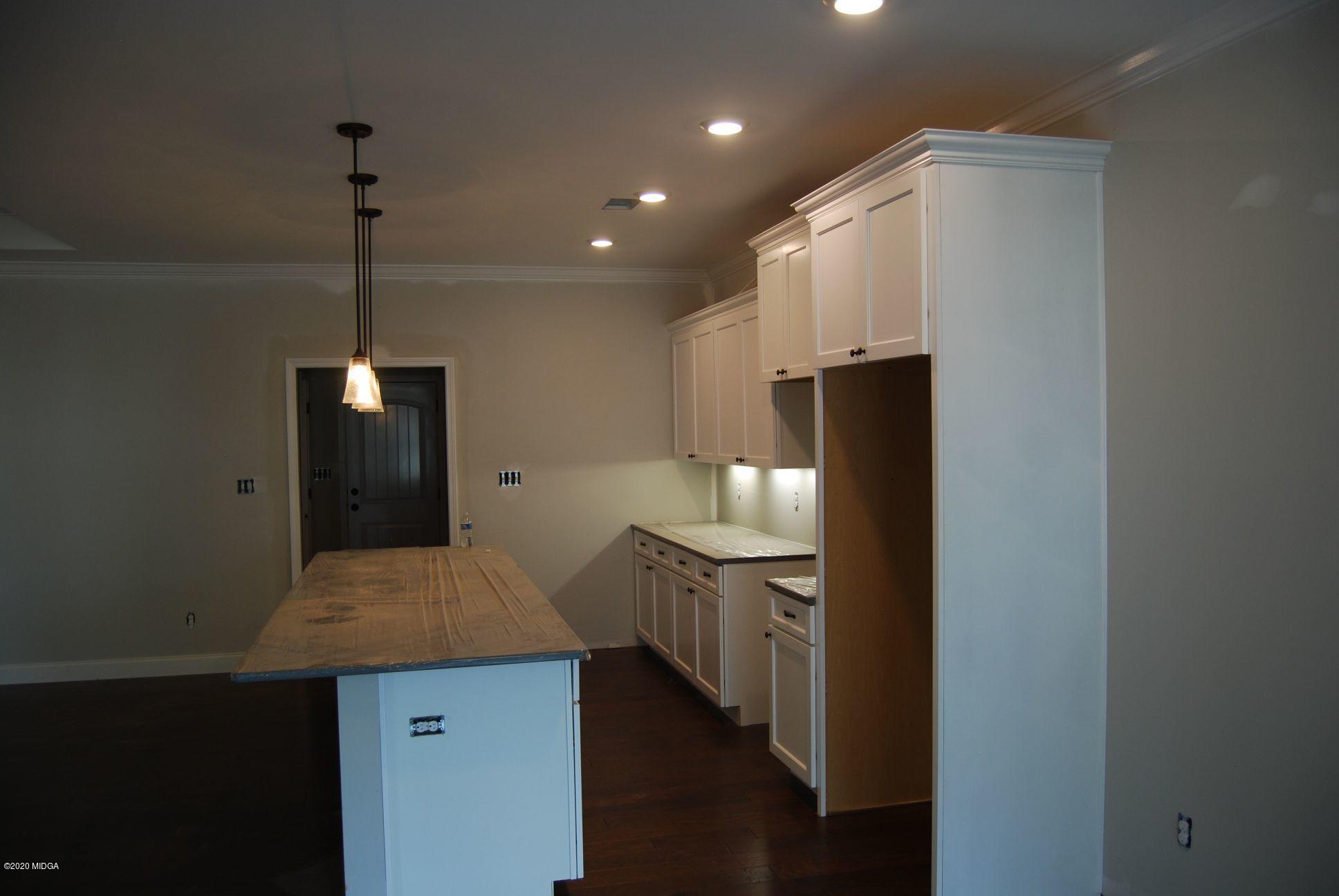 1209 Glen Lea Road Macon, GA 31210 - Photo 3 of 14 DSC_0021