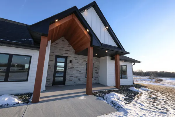 $669,900 | 6055 Scenic View, Kimball, MN 55353