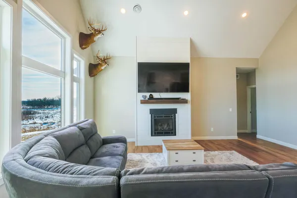 $669,900 | 6055 Scenic View, Kimball, MN 55353
