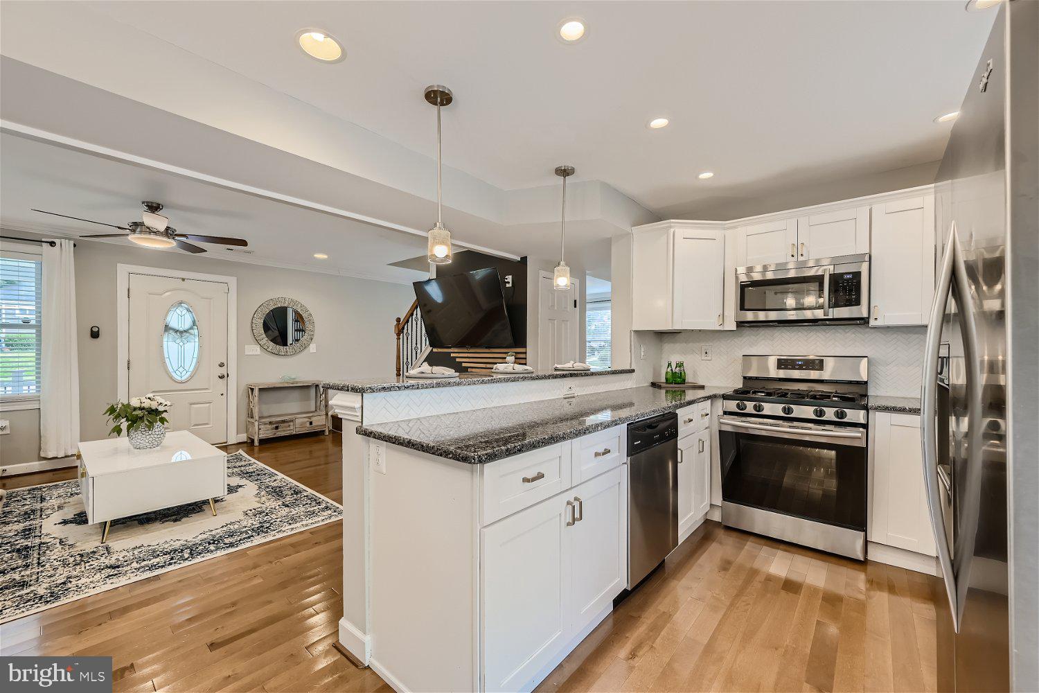800 Cliffedge Road Pikesville, MD 21208 - Photo 12 of 38