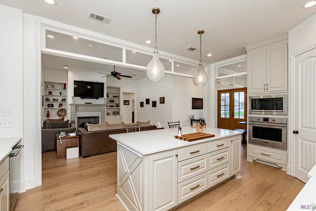 $649,900 | 43541 Collyns Cove, Prairieville, LA 70769