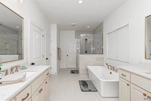 $649,900 | 43541 Collyns Cove, Prairieville, LA 70769