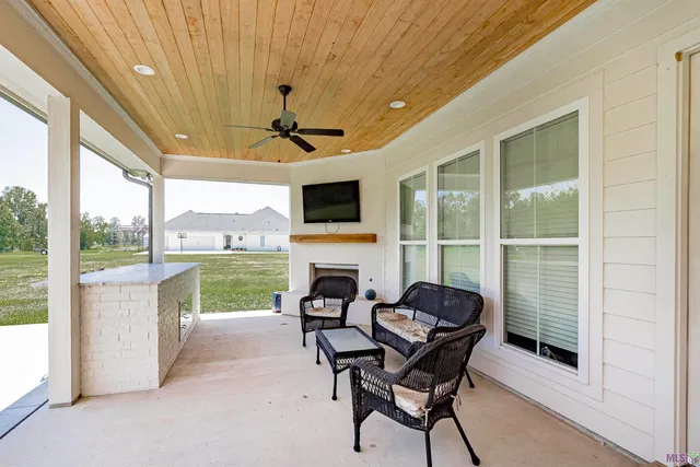 $649,900 | 43541 Collyns Cove, Prairieville, LA 70769