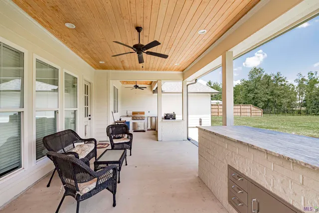 $649,900 | 43541 Collyns Cove, Prairieville, LA 70769