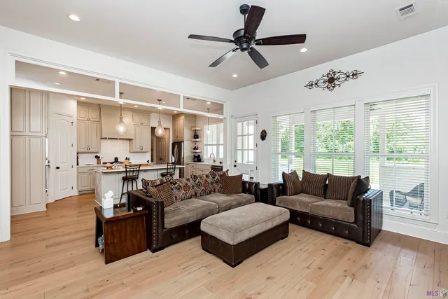 $649,900 | 43541 Collyns Cove, Prairieville, LA 70769