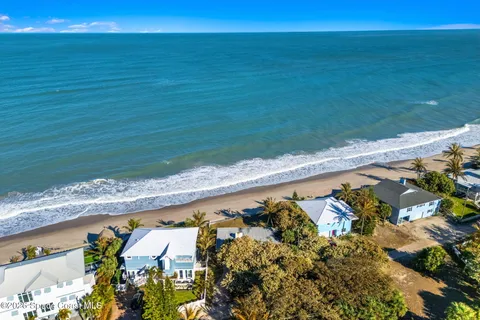 $1,999,999 | 9556 Doubloon Drive, Vero Beach, FL 32963