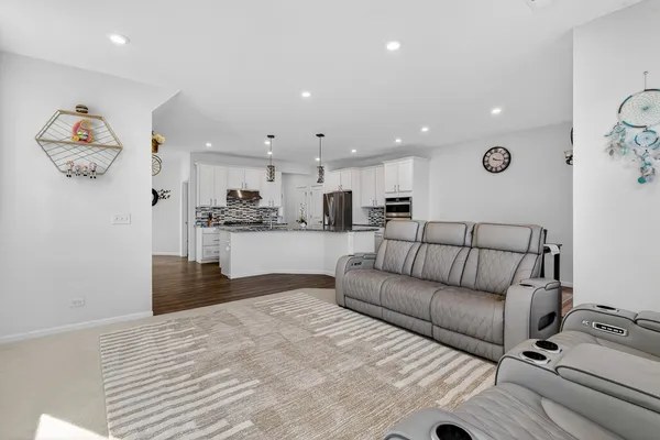 $524,000 | 509 Watercress Drive, Aurora, IL 60504