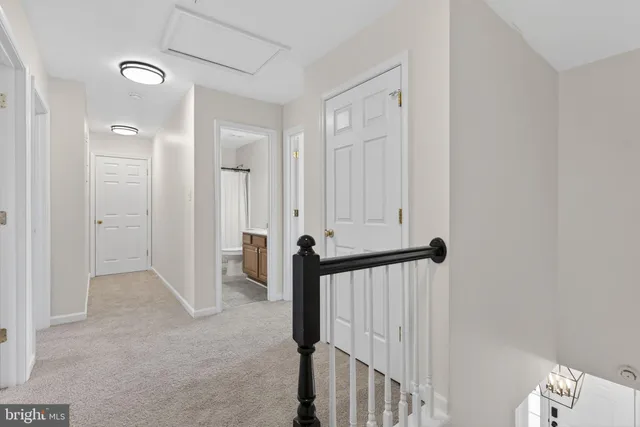 $880,000 | 23 Richmond Road, Castleton, VA 22716