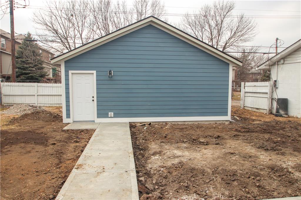 3814 Ruckle Street Indianapolis, IN 46205 - Photo 16 of 17 Gallery Image 16