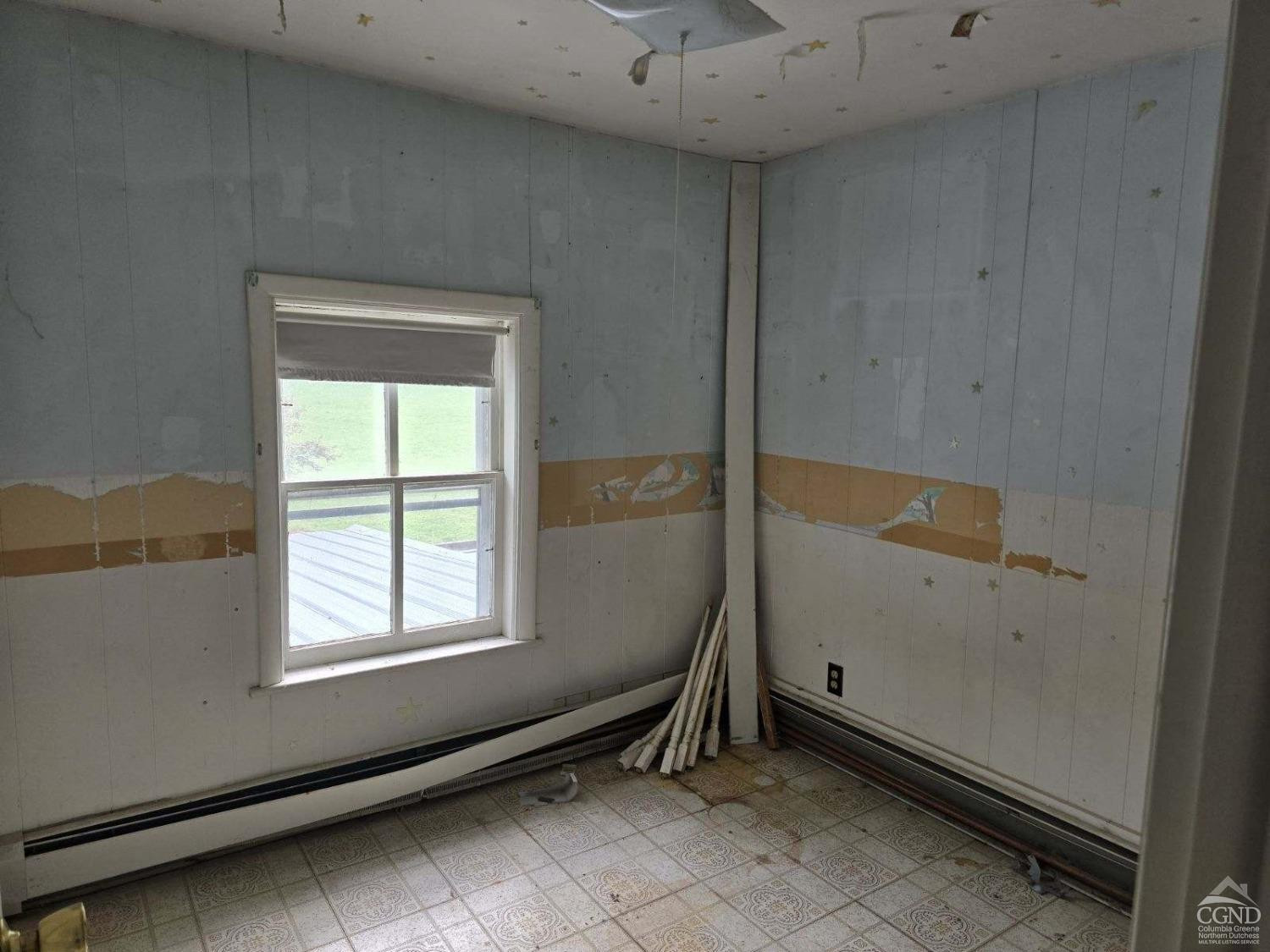 257 Saybrook Valley Road Durham, NY 12120 - Photo 23 of 36 an empty room with a window