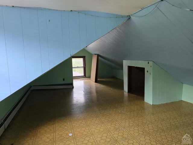 a view of entryway and hall