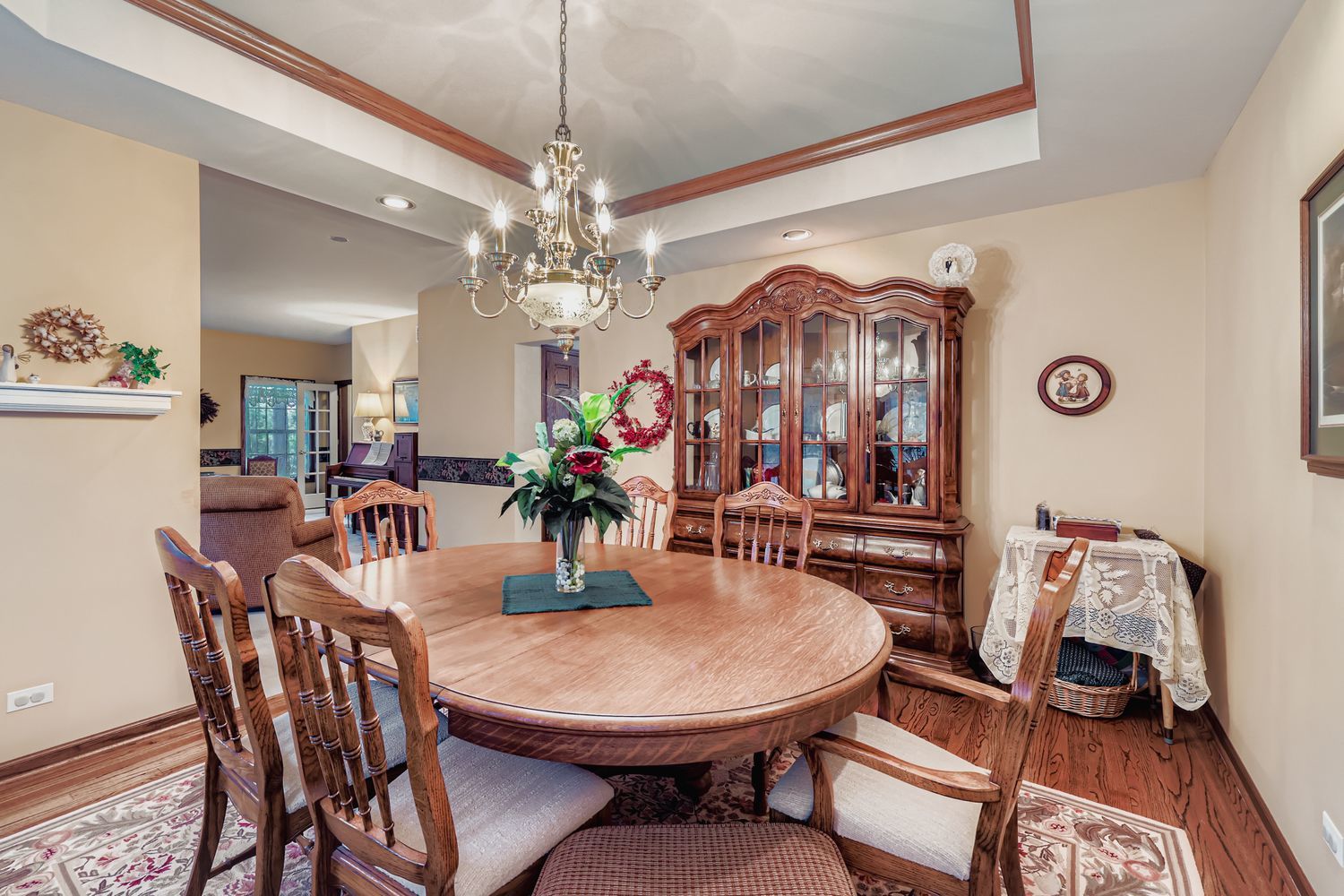 13N441 Coombs Road Elgin, IL 60124 - Photo 7 of 38 Gallery Image 7