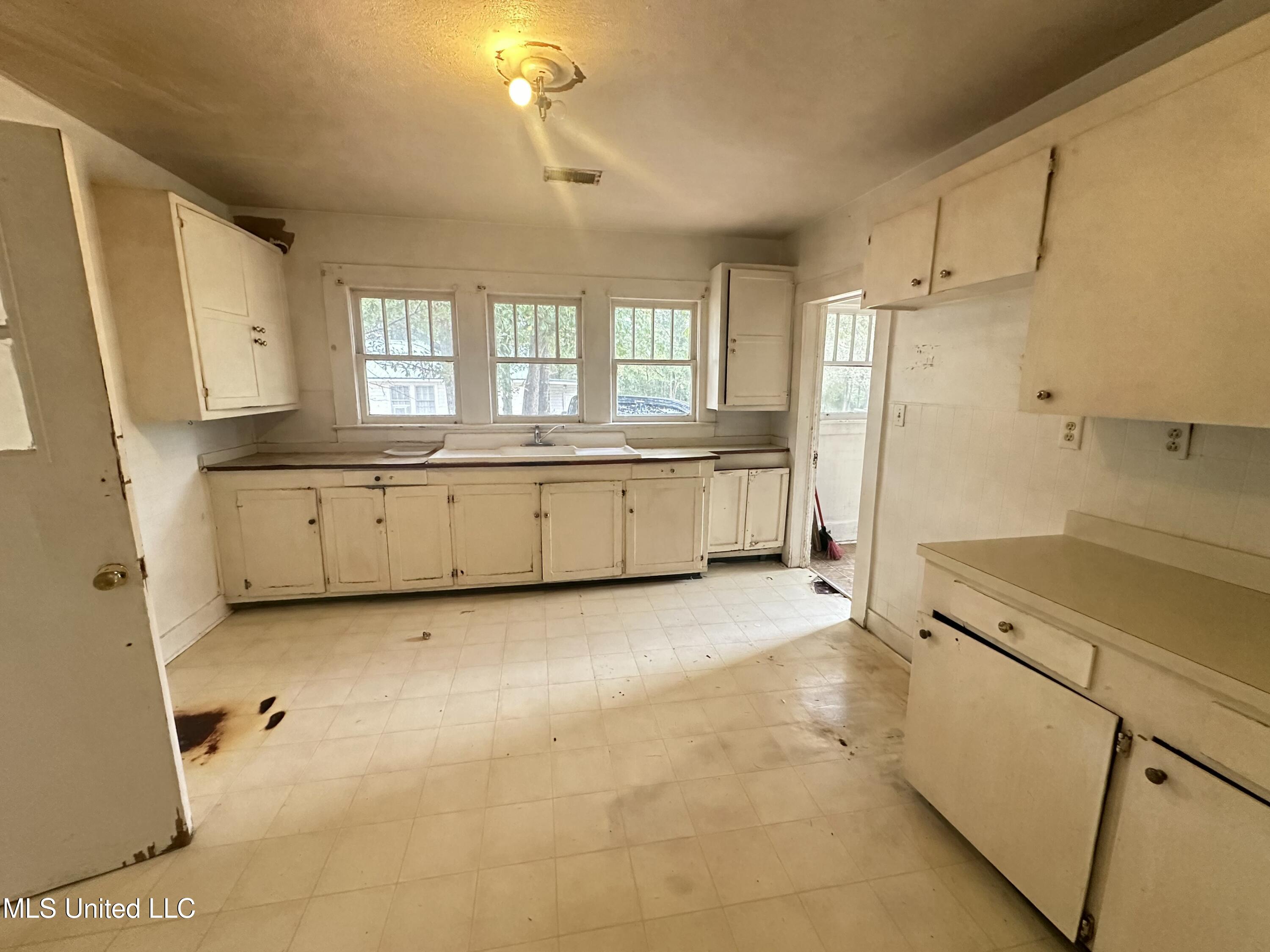 429 1st Avenue Northeast Magee, MS 39111 - Photo 9 of 19 tempImagezZoa31
