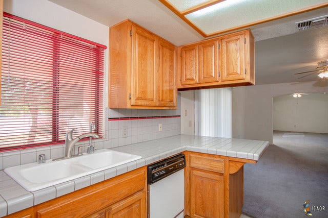 537 Apolonia Road Imperial, CA 92251 - Photo 7 of 26 Gallery Image 7