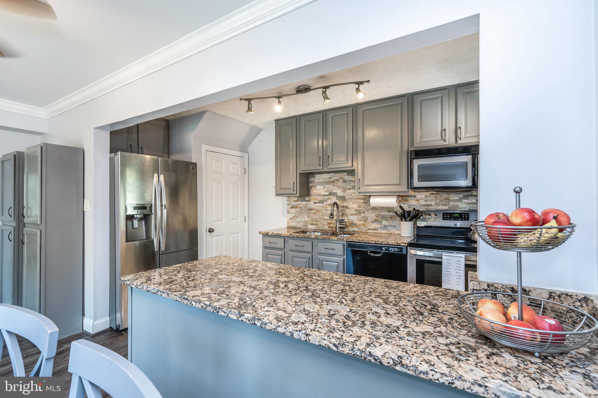1224 Elm Road Baltimore, MD 21227 - Photo 13 of 36 Beautiful and open.