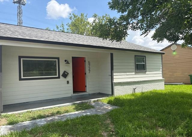 5727 Rue Street Houston, TX 77033 - Photo 2 of 15 Gallery Image 2