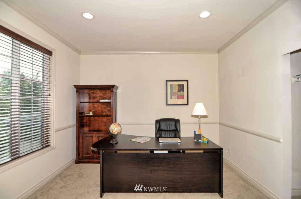 3506 157th Place Southeast Bothell, WA 98012 - Photo 4 of 22 Gallery Image 4