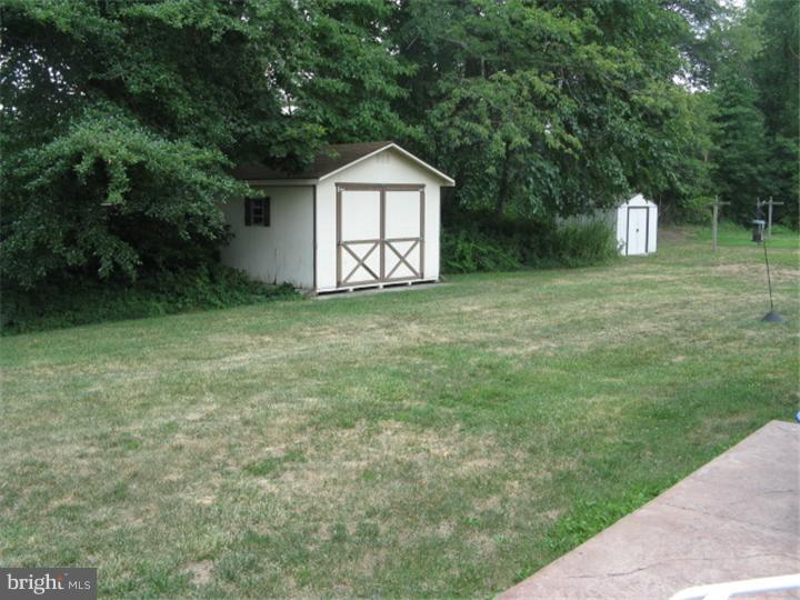 611 Devon Road Moorestown, NJ 08057 - Photo 8 of 8 Gallery Image 8