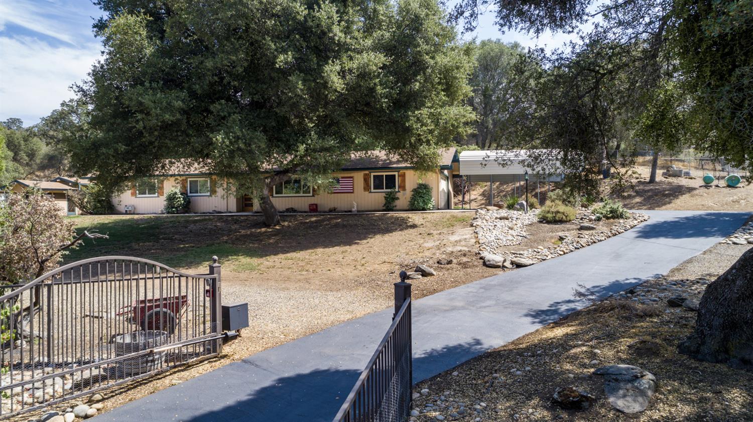 36687 Wells Road Coarsegold, CA 93614 - Photo 2 of 36 Gallery Image 2