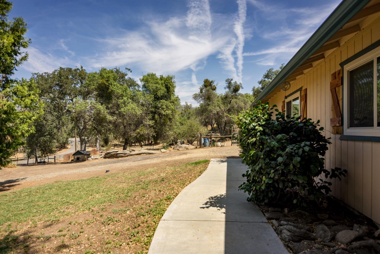 36687 Wells Road Coarsegold, CA 93614 - Photo 28 of 36 Gallery Image 28