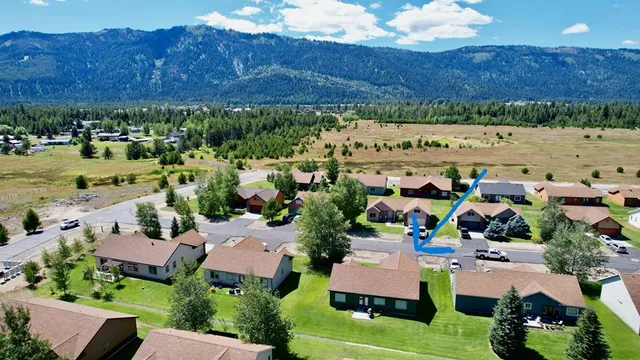 $399,900 | 16 Buckskin Drive, Donnelly, ID 83615