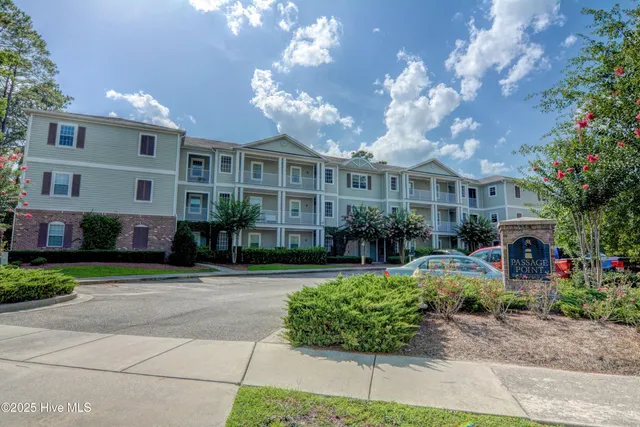 $267,000 | 215 Valencia Court, Unit 203, Wilmington, NC 28412